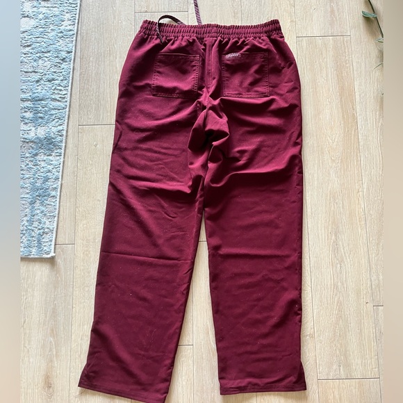 Women’s Medium Jaanuu Scrub Pants - Picture 3 of 3